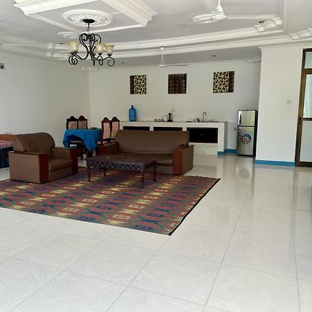 Khadija Kiwengwa Apartment ภายนอก รูปภาพ
